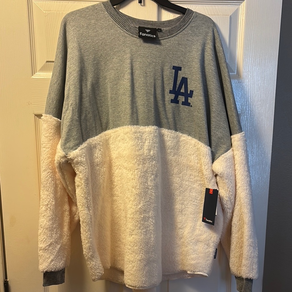Fanatics Gray and Cream Crewneck Dodgers Championship Sweater